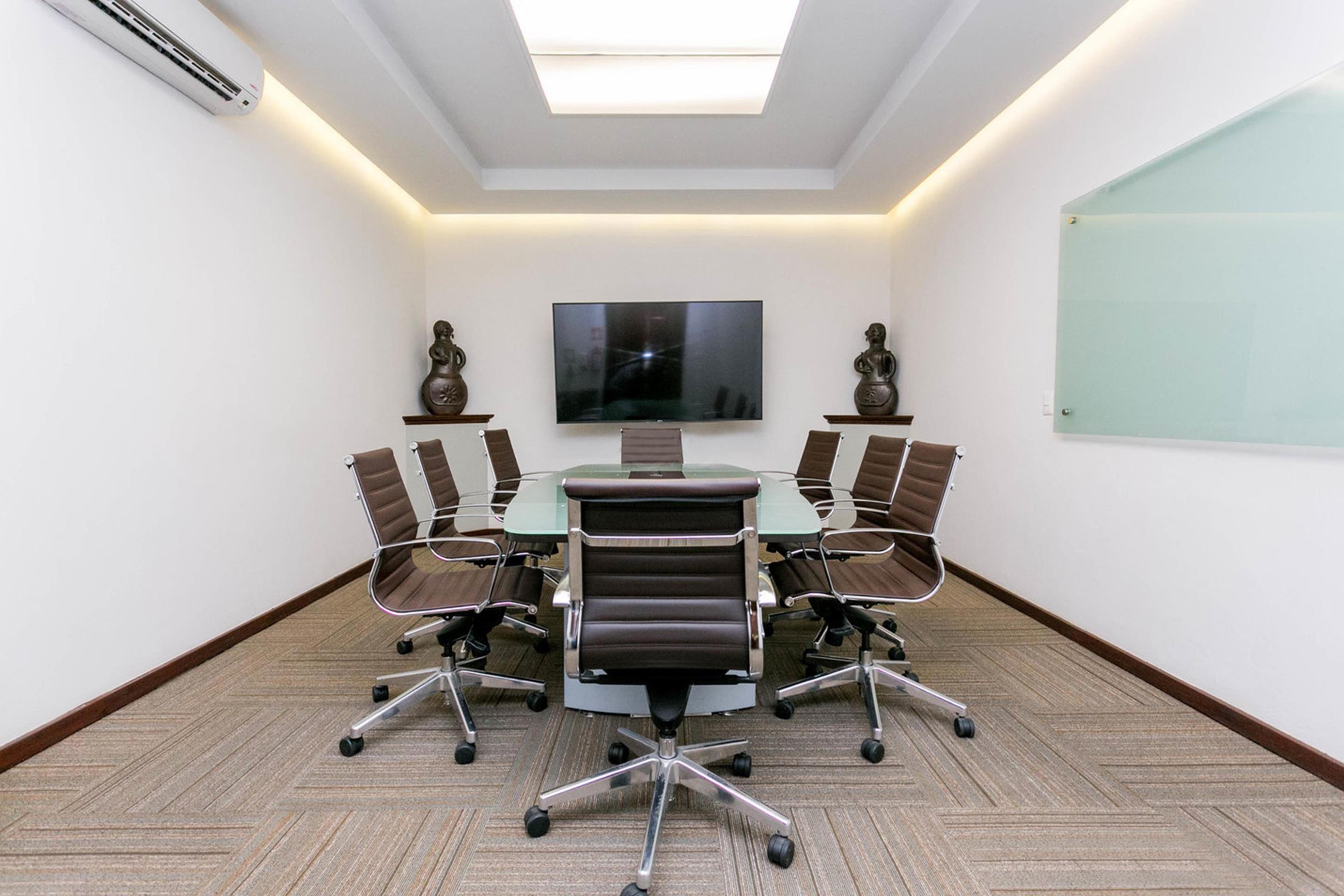 Real De Minas Альенде Экстерьер фото Meeting room at the headquarters of the National Stock Exchange of India
