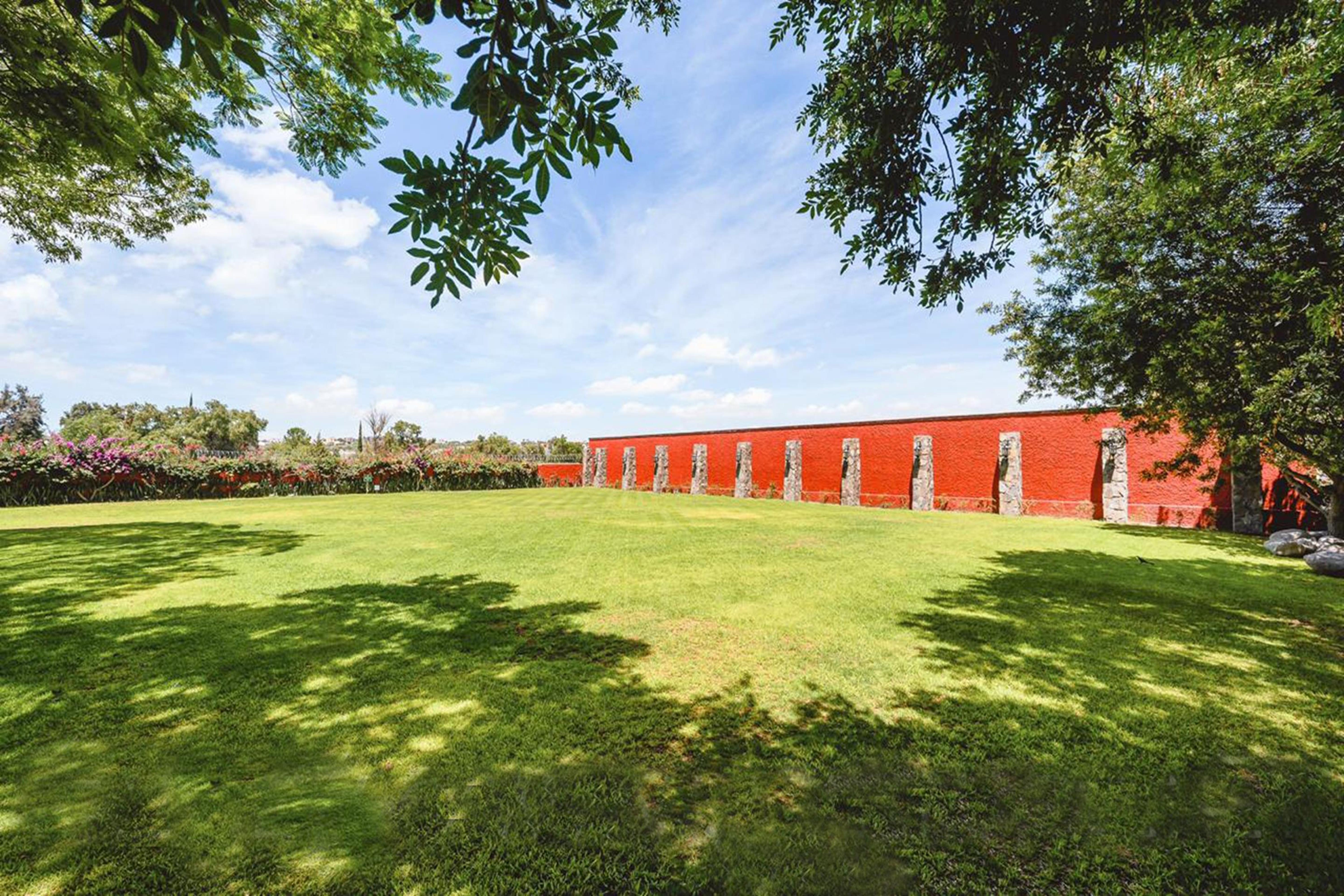 Real De Minas Альенде Экстерьер фото The Red House