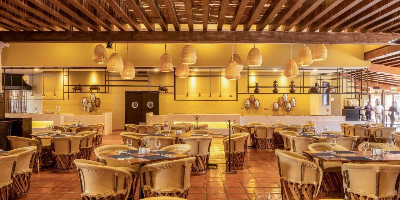 Real De Minas Альенде Экстерьер фото Restaurant in the hotel